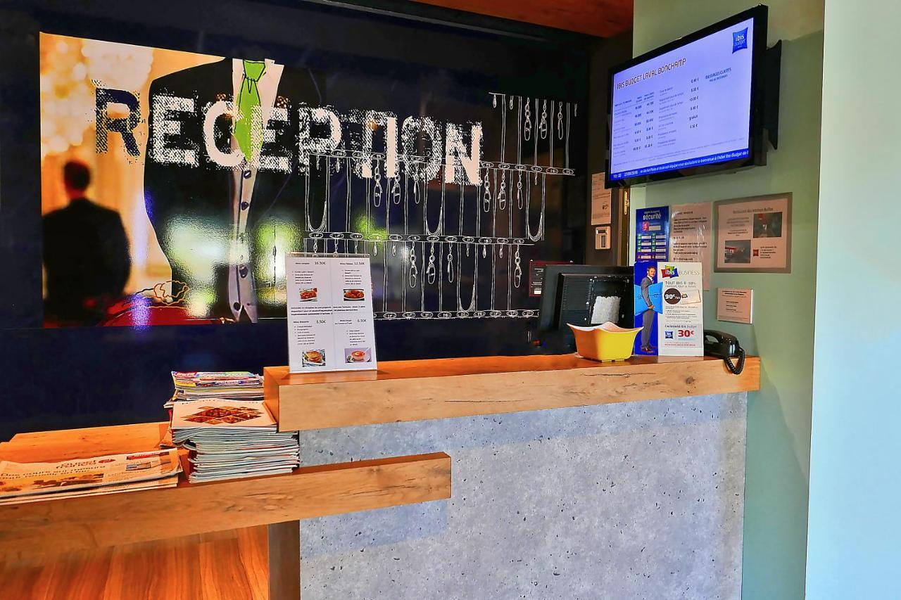 Hotel Ibis Budget Laval Bonchamp Les Laval Bagian luar foto